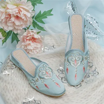 Femei Florale Brodate Slik Satin Stil Chinezesc Papuci De Casă Catâri Pantofi Flats Stiluri Etnice Cald Iarna Noi 2022